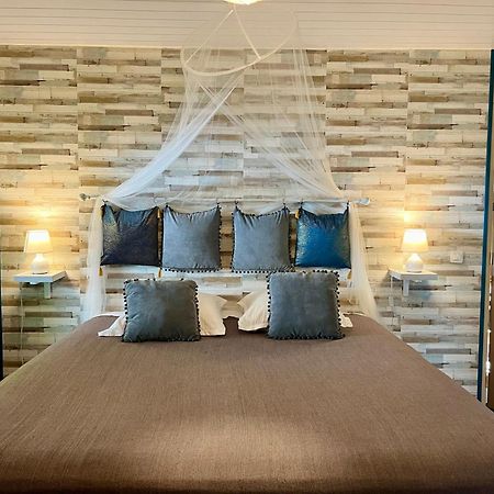 Faaora Lodge, Little Paradise Haapiti 외부 사진