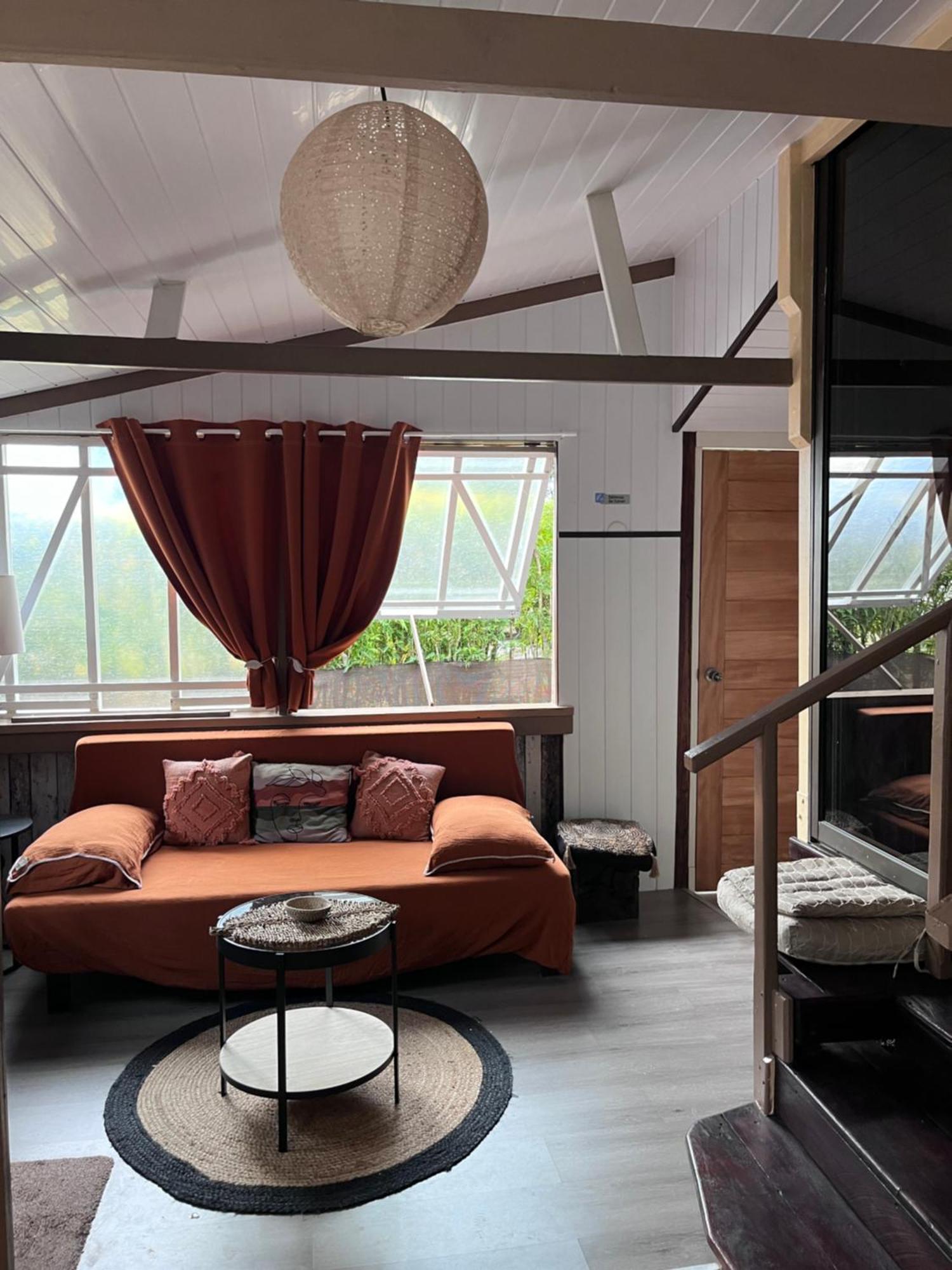 Faaora Lodge, Little Paradise Haapiti 외부 사진